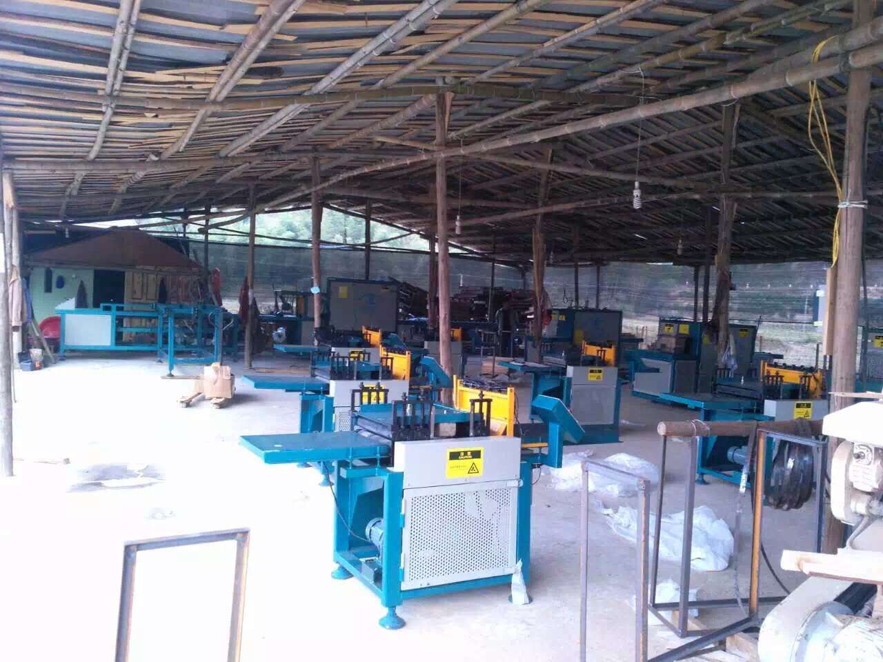 原木多片鋸方木多片鋸清邊鋸在斯里蘭卡客戶現(xiàn)場